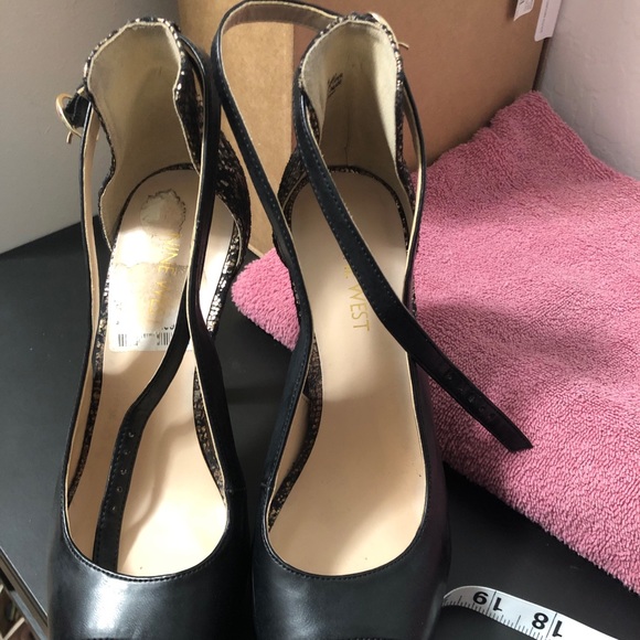 Heels - Picture 2 of 2